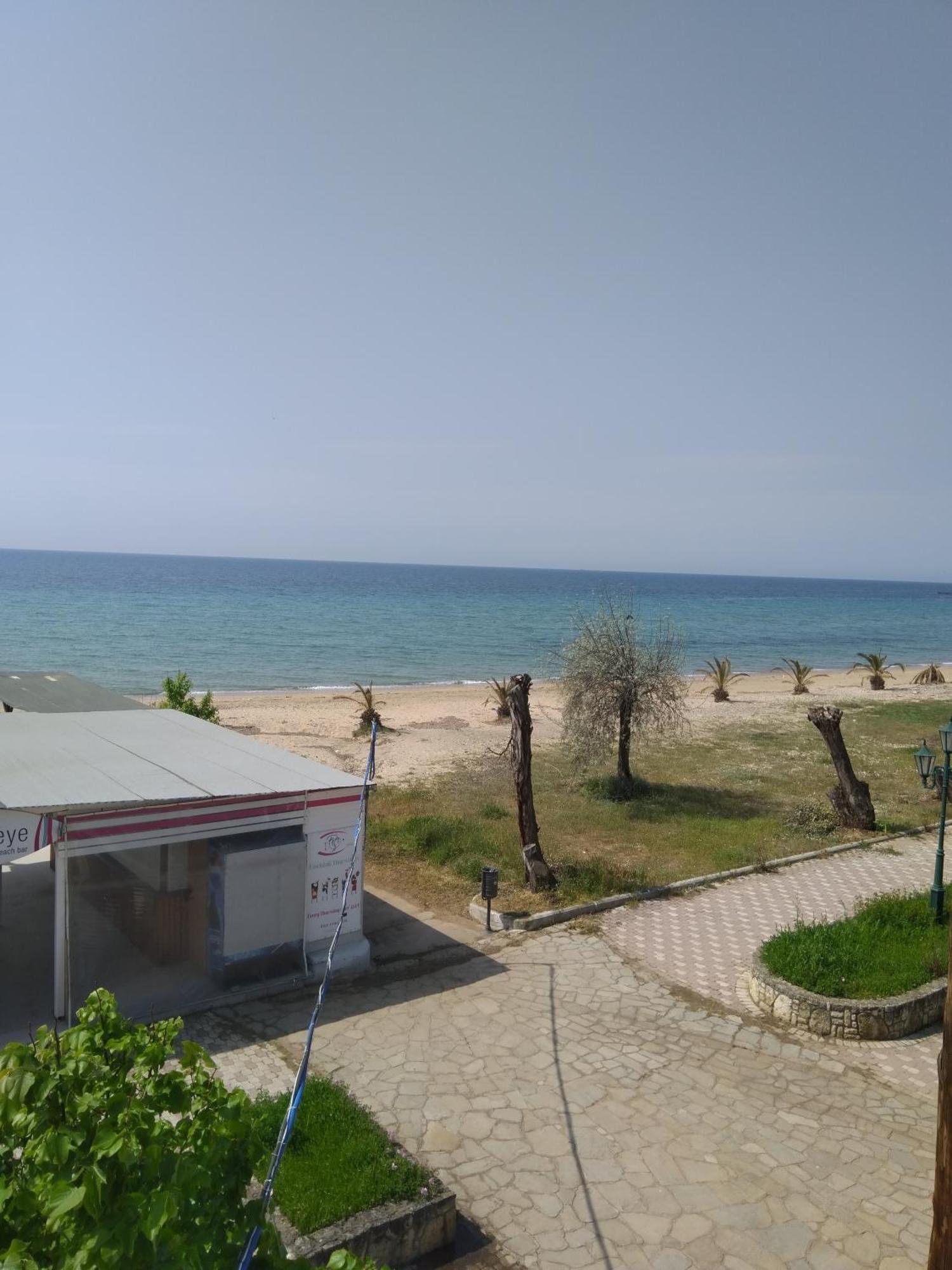 Seaside Studios Paralia Dionysiou Room photo